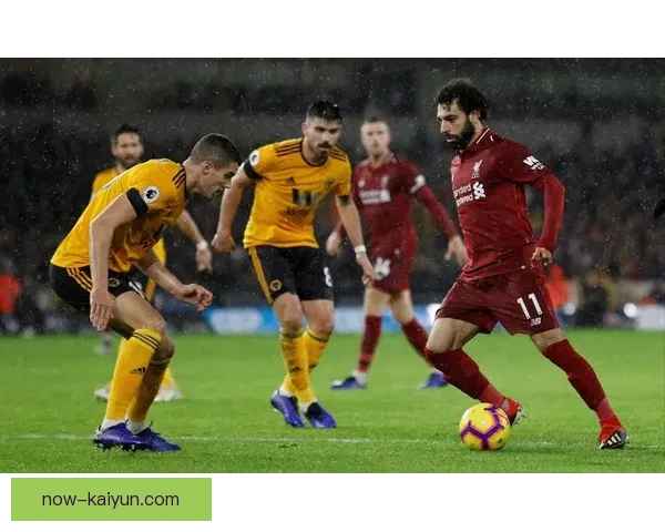 英超热门话题引发广泛关注，球队表现与战术分析备受期待