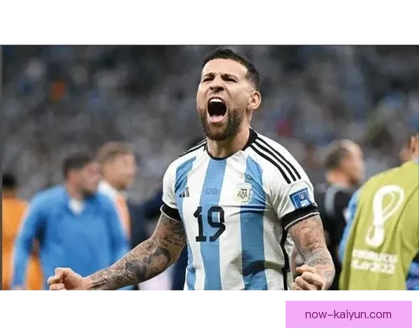 奥塔门迪在曼城岁月中表现稳健,逐渐成为球队防线的重要支柱 奥塔门迪在曼城岁月中表现稳健,逐渐成为球队防线的重要支柱